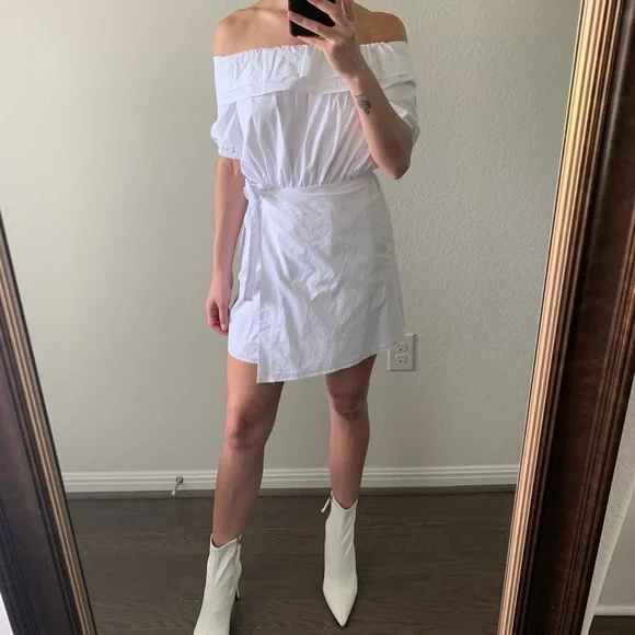 SALE! ⭐️ Lovers and friends white Cotton mini dress ruffled - Picture 7 of 10
